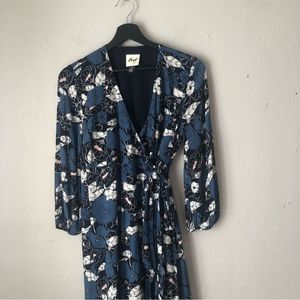 Luxe Essentials Denim maternity floral wrap dress in a blue floral print